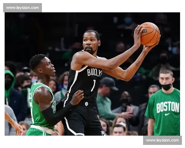 艾顿创里程碑!生涯前 7 季场均 14+10 近 45 年仅 6 人达成 艾顿创里程碑!生涯前 7 季场均 14+10 近 45 年仅 6 人达成