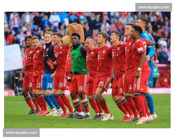 基米希力挺迪亚斯：微笑刺客首秀造点 拜仁新核重塑边路活力